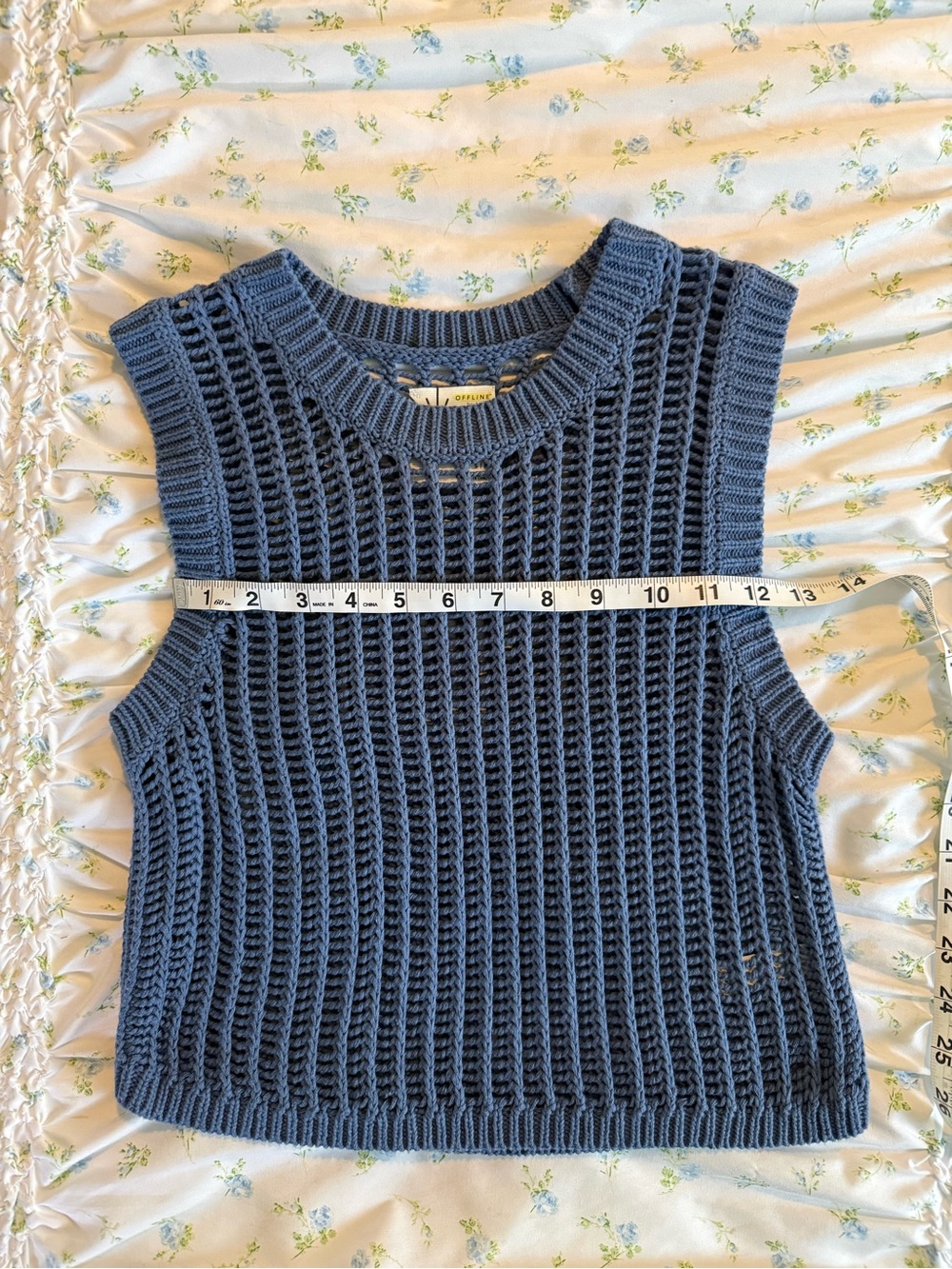NWOT Aerie Offline Blue Crochet Open-Knit Sleeveless Sweater Vest Crew Neck AEO - Picture 4 of 8